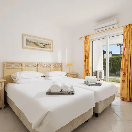 Апартаменты Charming Balaia Golf Village - Sleeps 6
